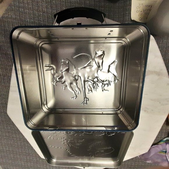 2015 Universal Studios Jurassic World Park Tin Metal Lunch Box Amblin - Picture 5 of 8